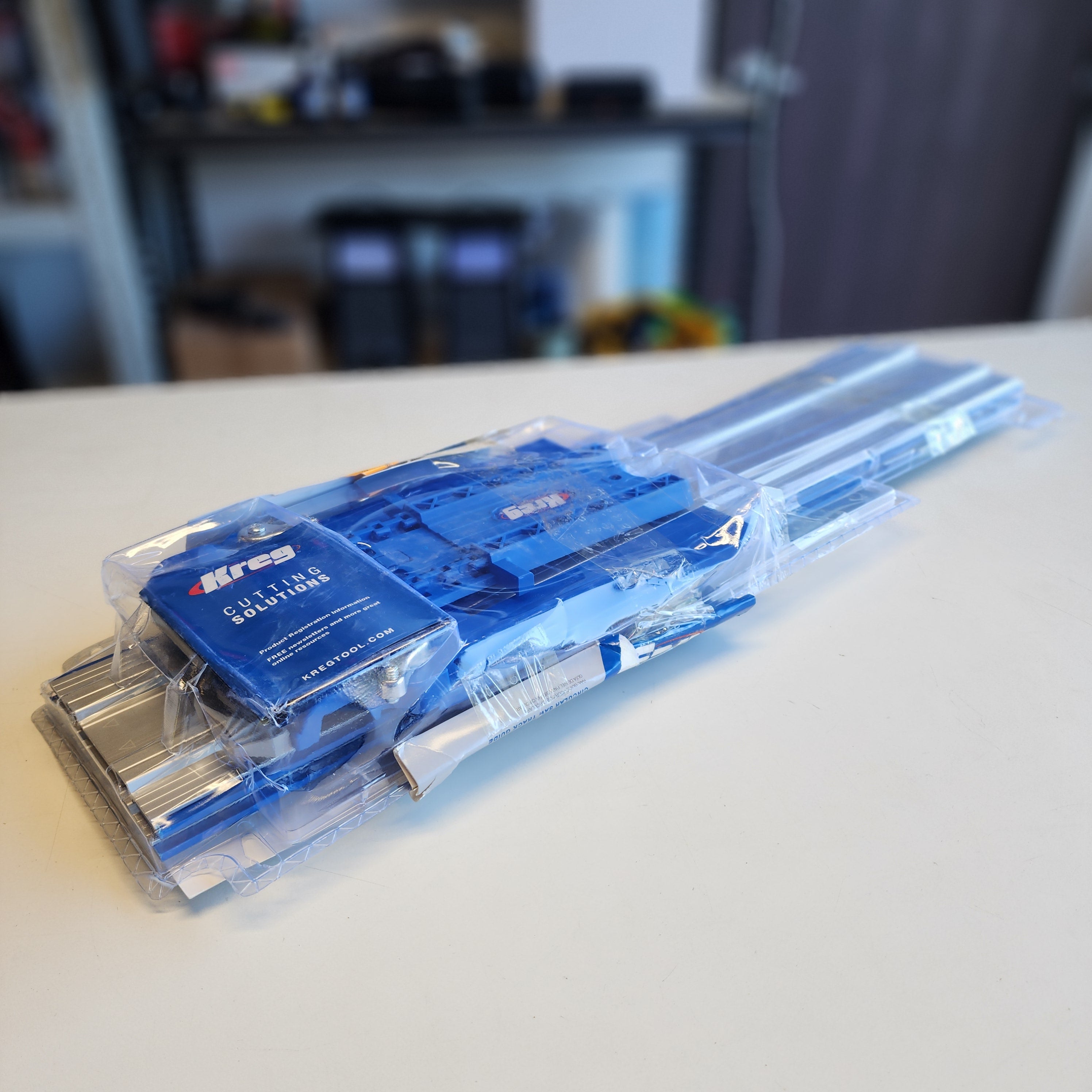 50 in. Accu-Cut Aluminum Circular Saw Track (KMA2700) 50 in. Accu-Cut Aluminum Circular Saw Track (KMA2700)